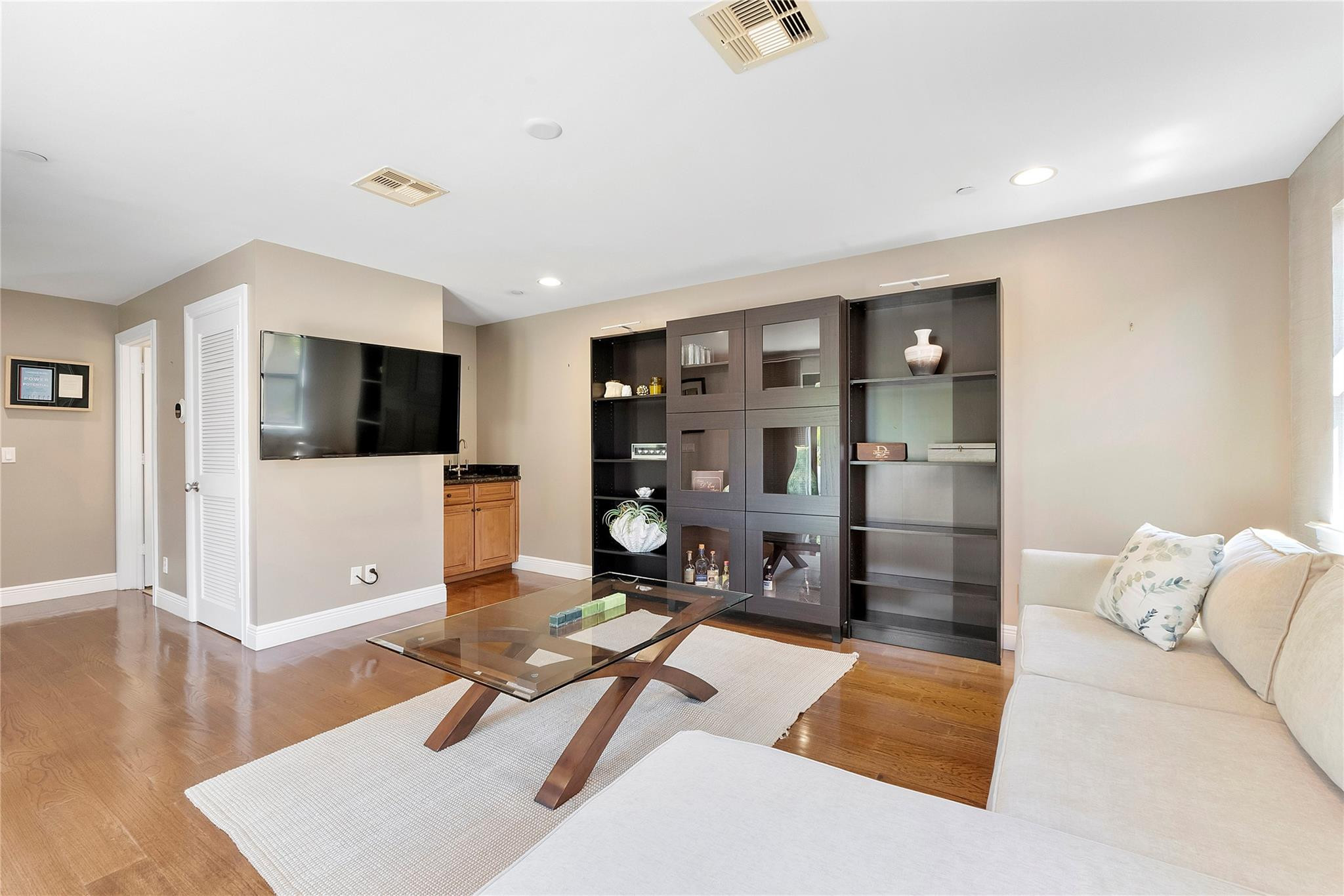 Courtyard Townhomes - Residential