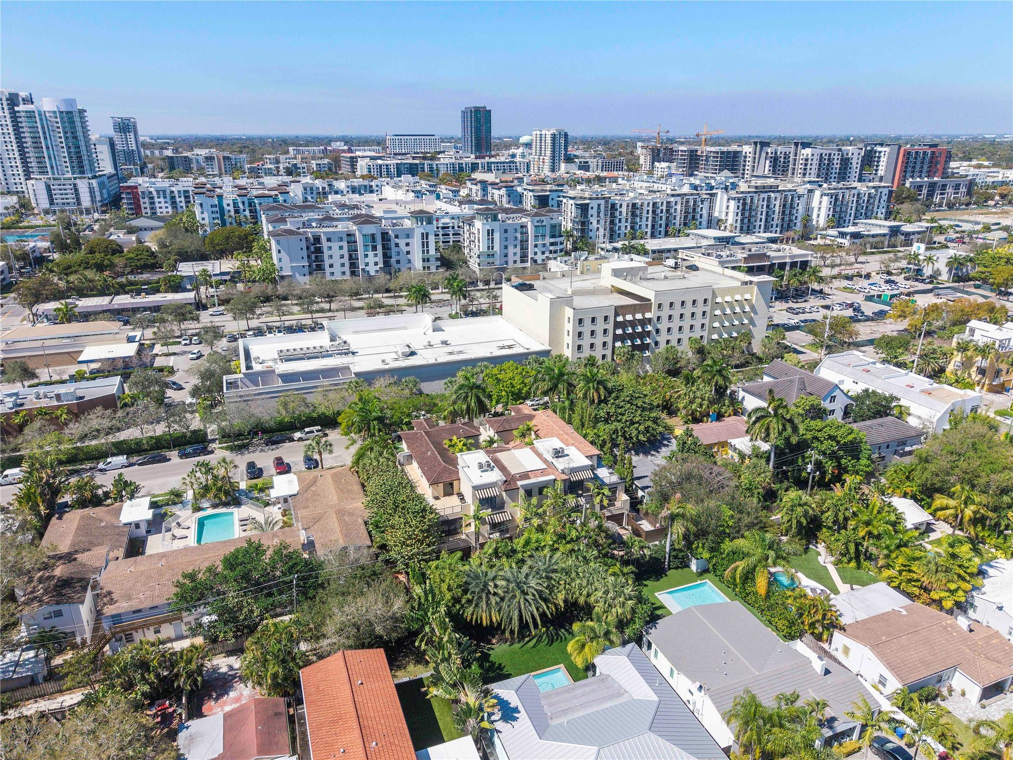 Courtyard Townhomes - Residential