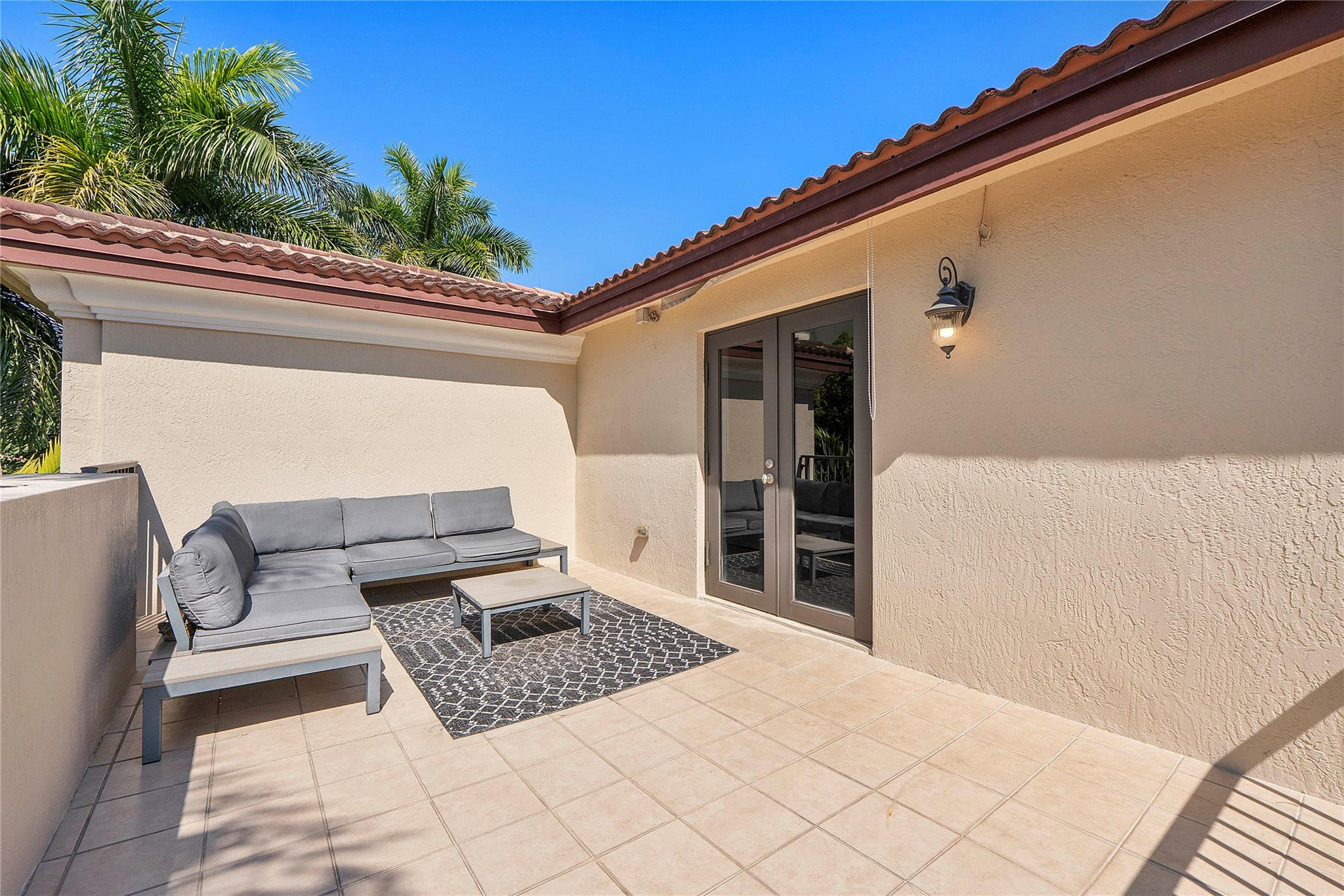 Courtyard Townhomes - Residential