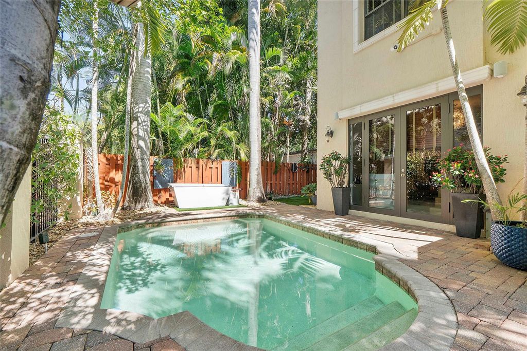 Photo of 430 NE 7th Avenue #430, Fort Lauderdale, FL 33301 (MLS # F10555090)