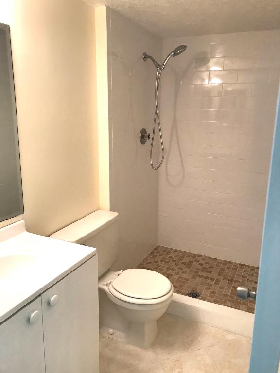 TOWN & COUNTRY ESTATES CONDO - Residential Lease