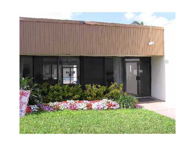 TOWN & COUNTRY ESTATES CONDO - Residential Lease