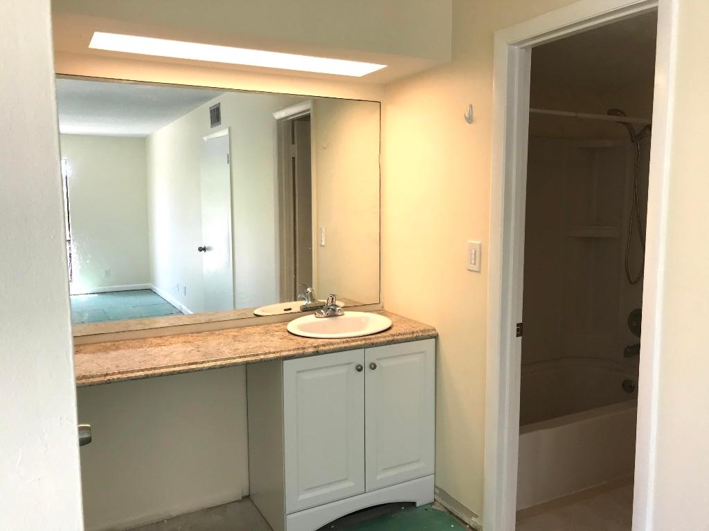 TOWN & COUNTRY ESTATES CONDO - Residential Lease