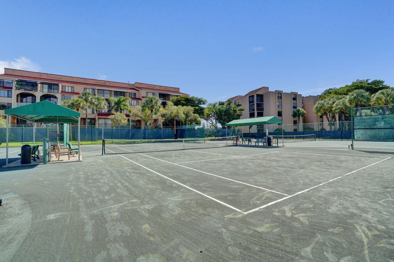 LAVERS DELRAY RACQUET CLU - Residential Lease