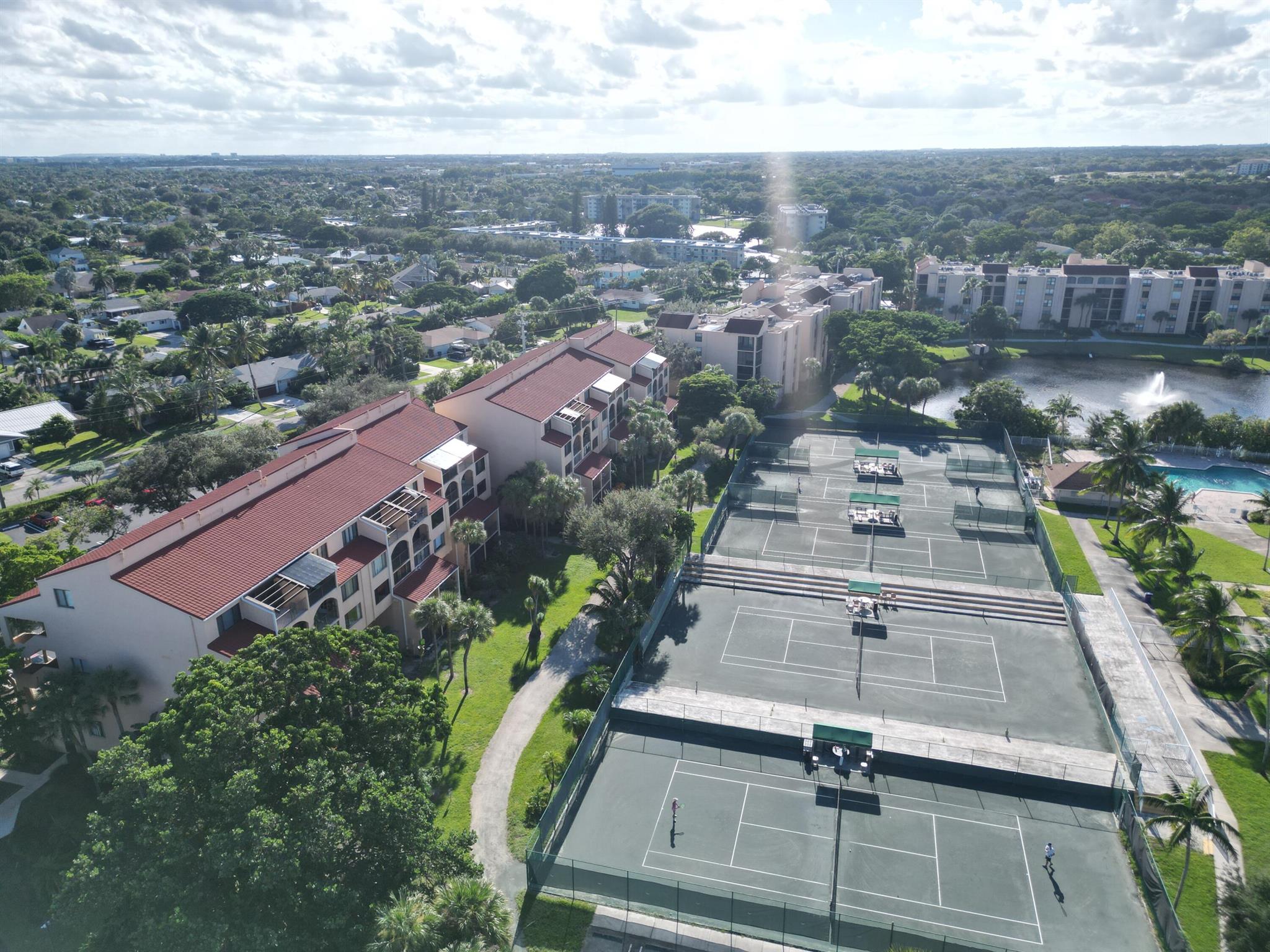 LAVERS DELRAY RACQUET CLU - Residential Lease