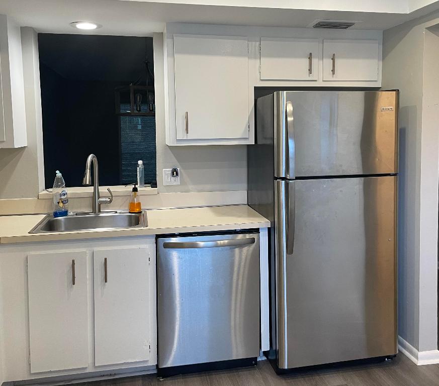 VILLAGES OF ORIOLE ABBEY CONDO - Residential Lease