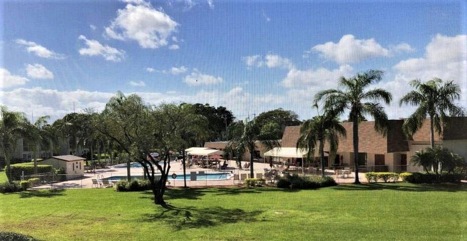 VILLAGES OF ORIOLE ABBEY CONDO - Residential Lease