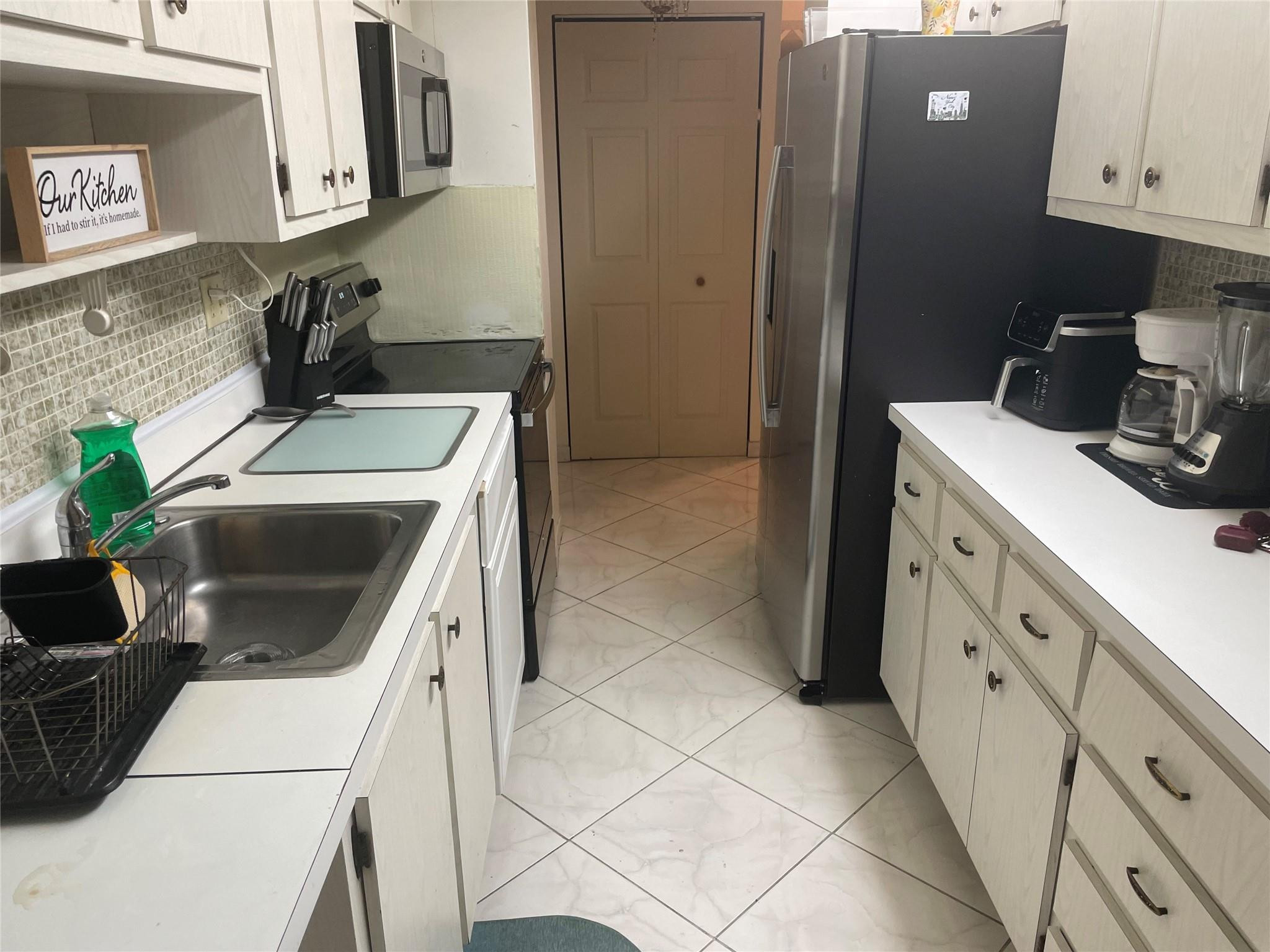 winston towers - Residential