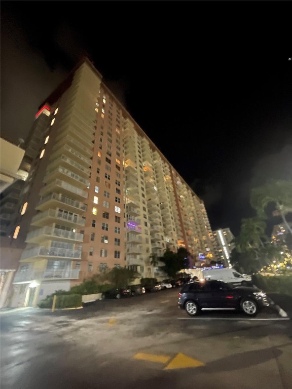 winston towers - Residential