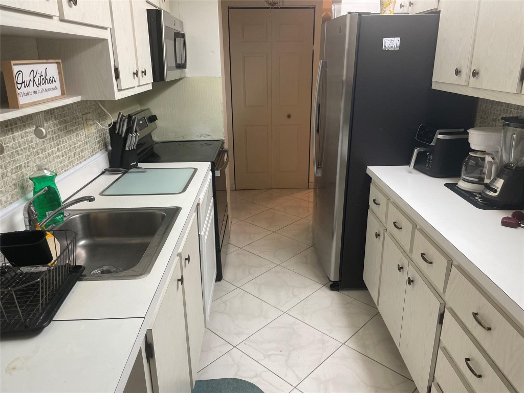 winston towers - Residential