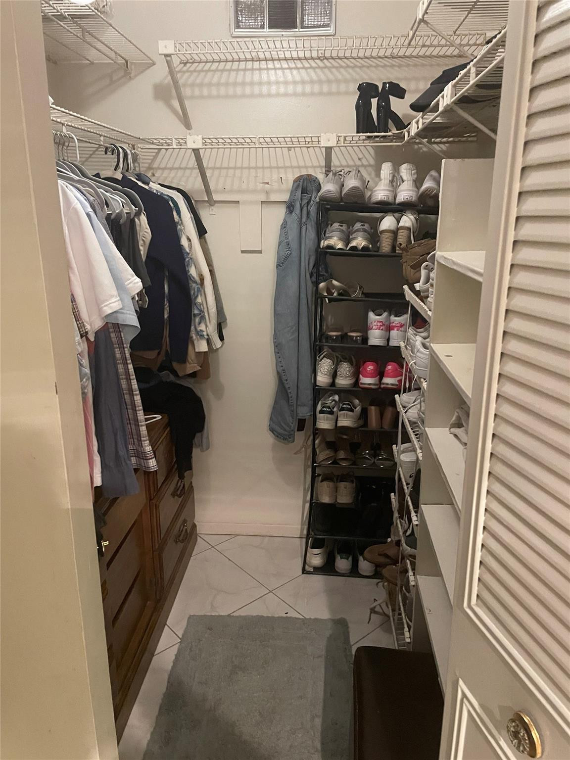 winston towers - Residential