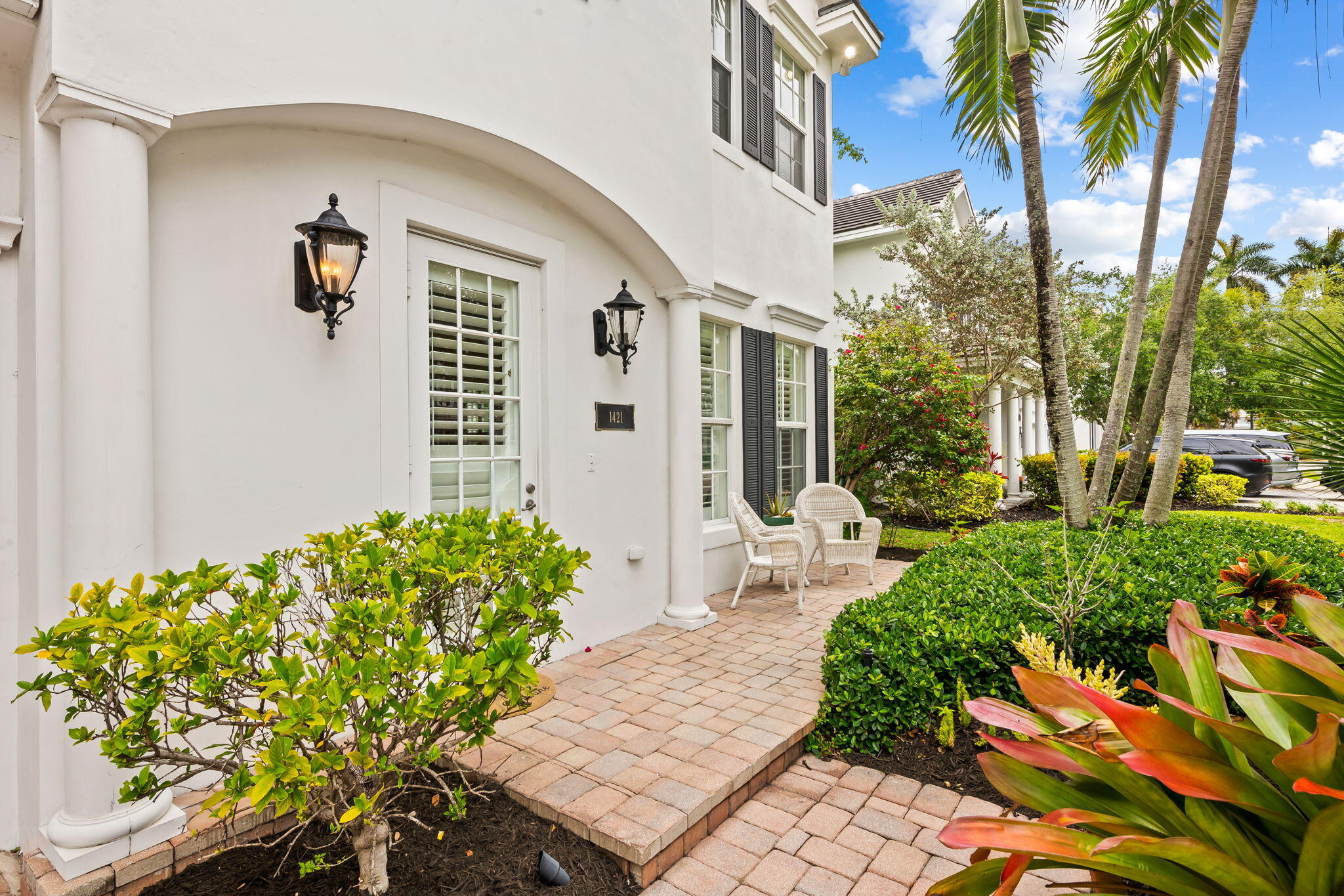 RIVER OAKS - Residential