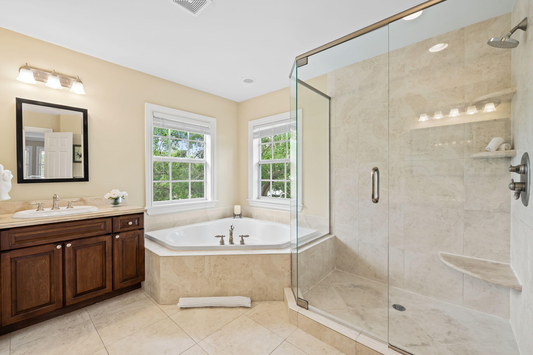 RIVER OAKS - Residential