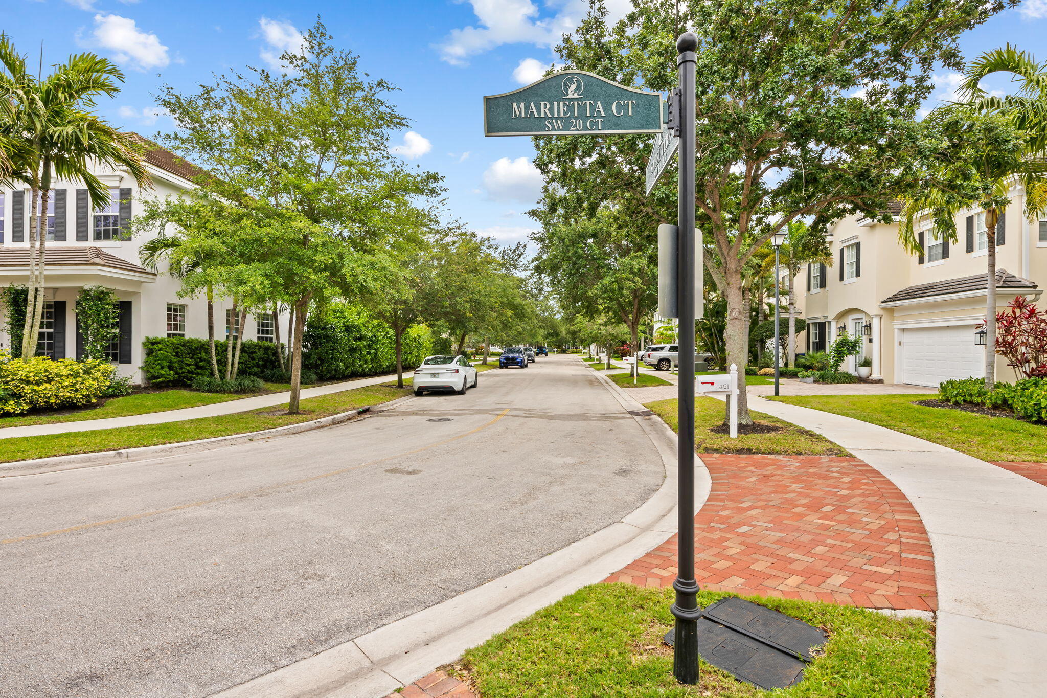 RIVER OAKS - Residential