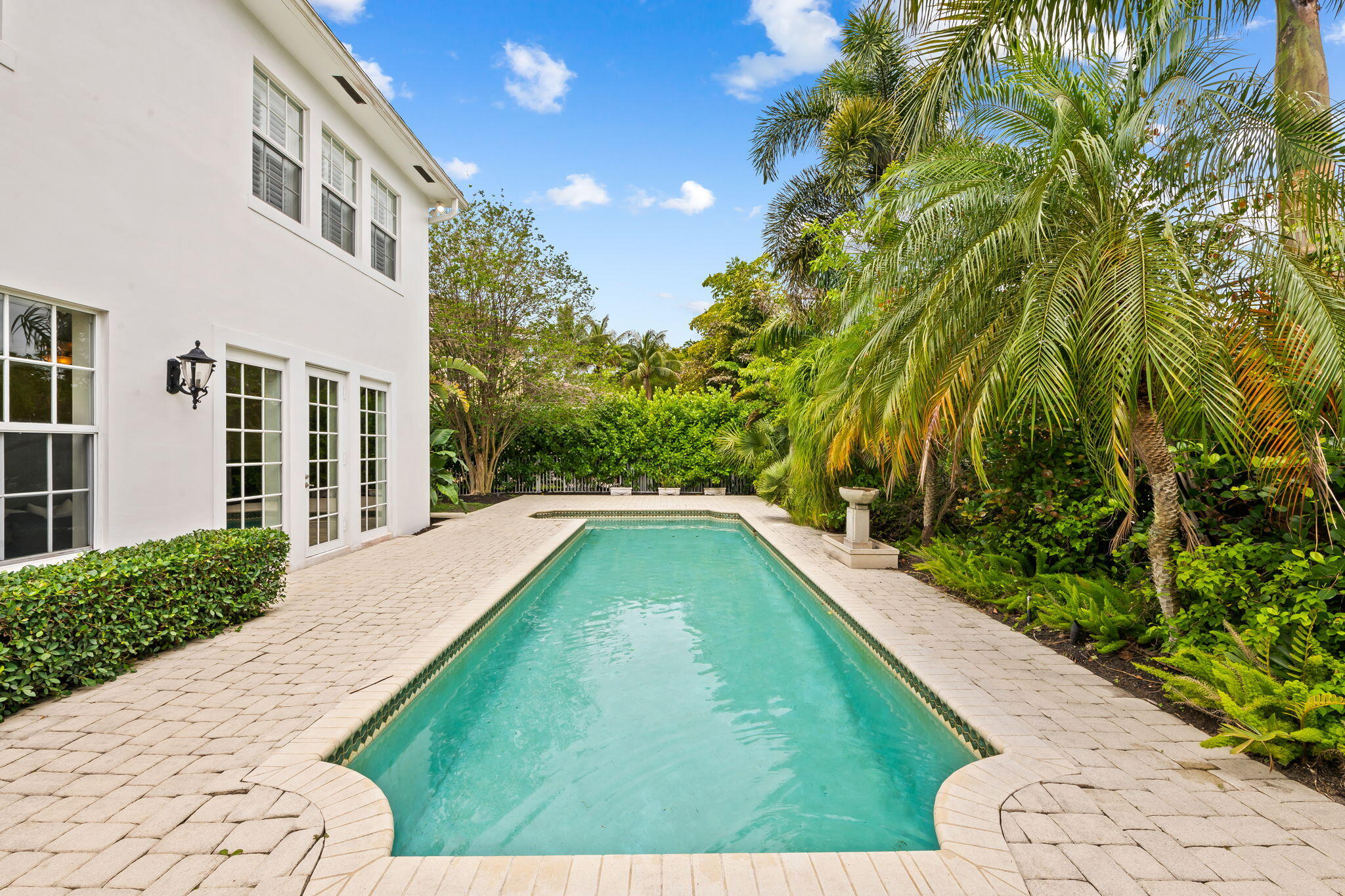 RIVER OAKS - Residential