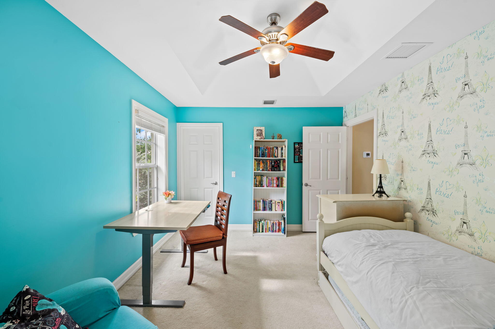 RIVER OAKS - Residential