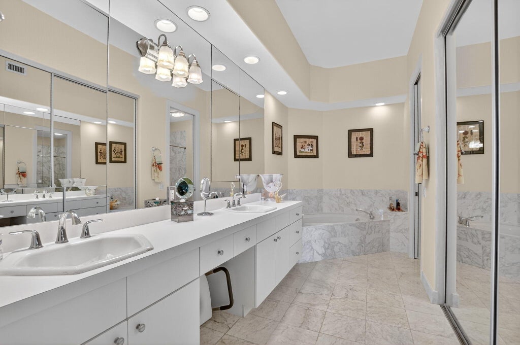 Photo of 19885 Planters Boulevard #D, Boca Raton, FL 33434 (MLS # R11108917)