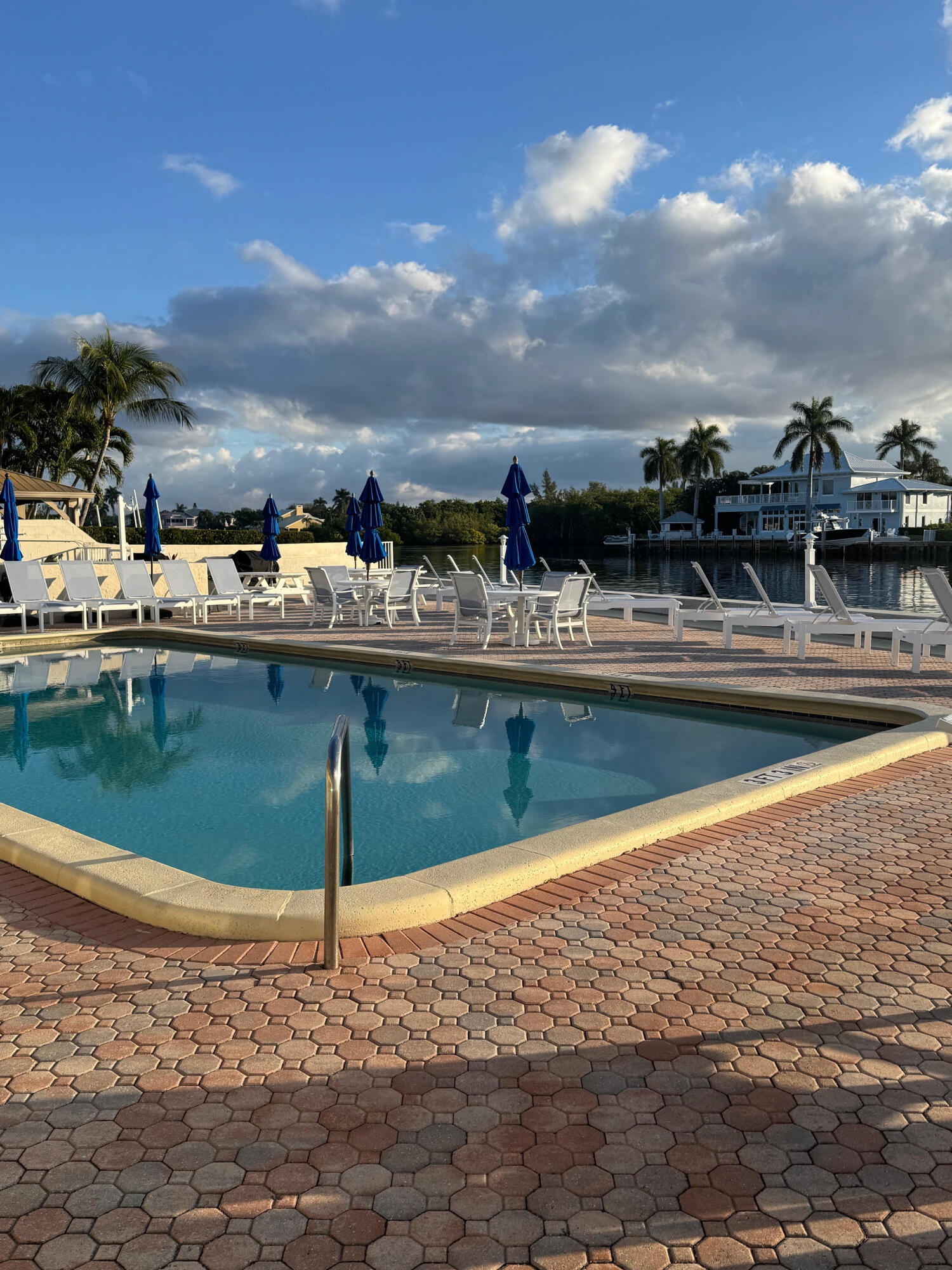 Snug Harbor Gardens - Residential