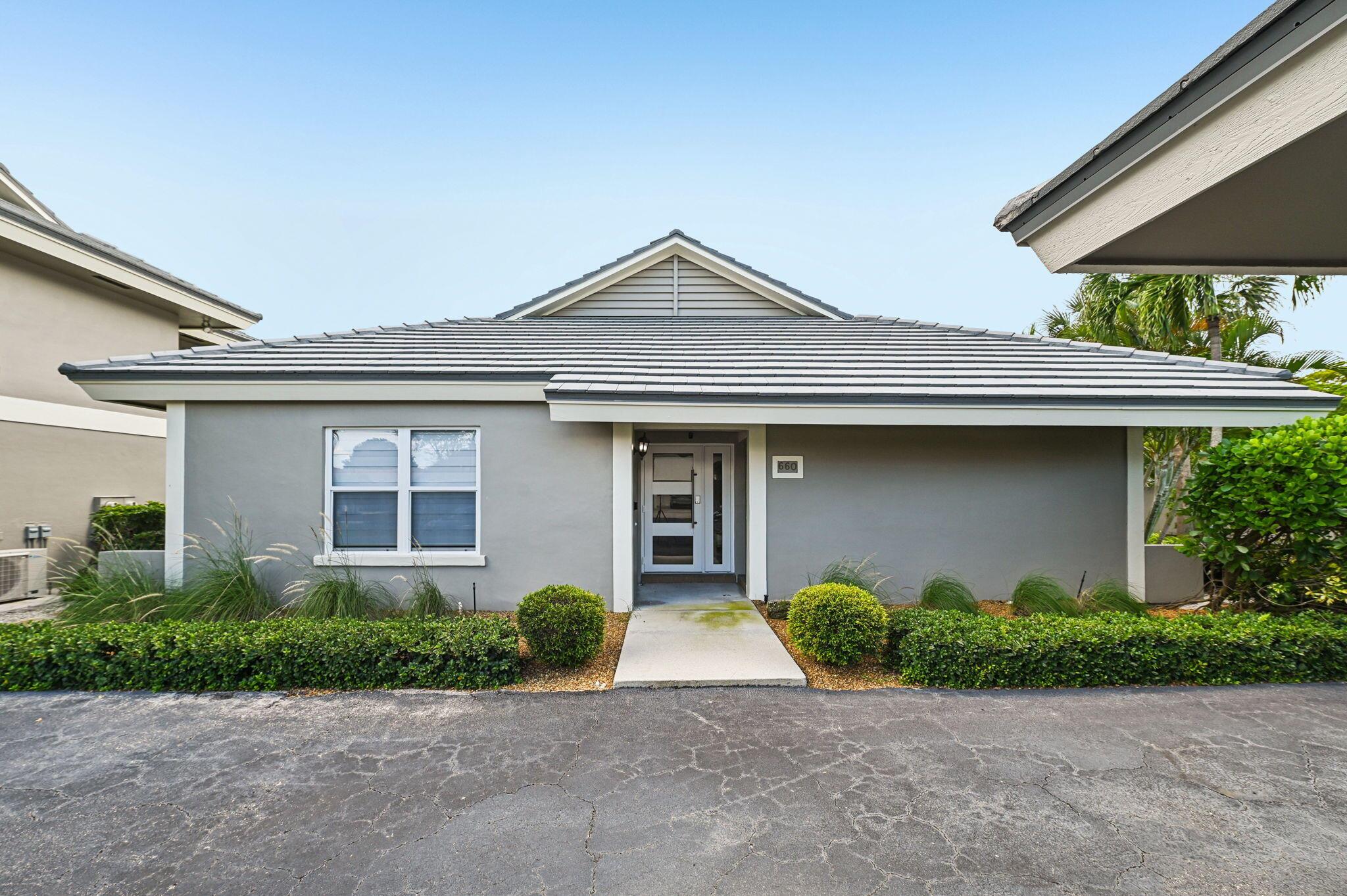 660 Forsyth Street 7