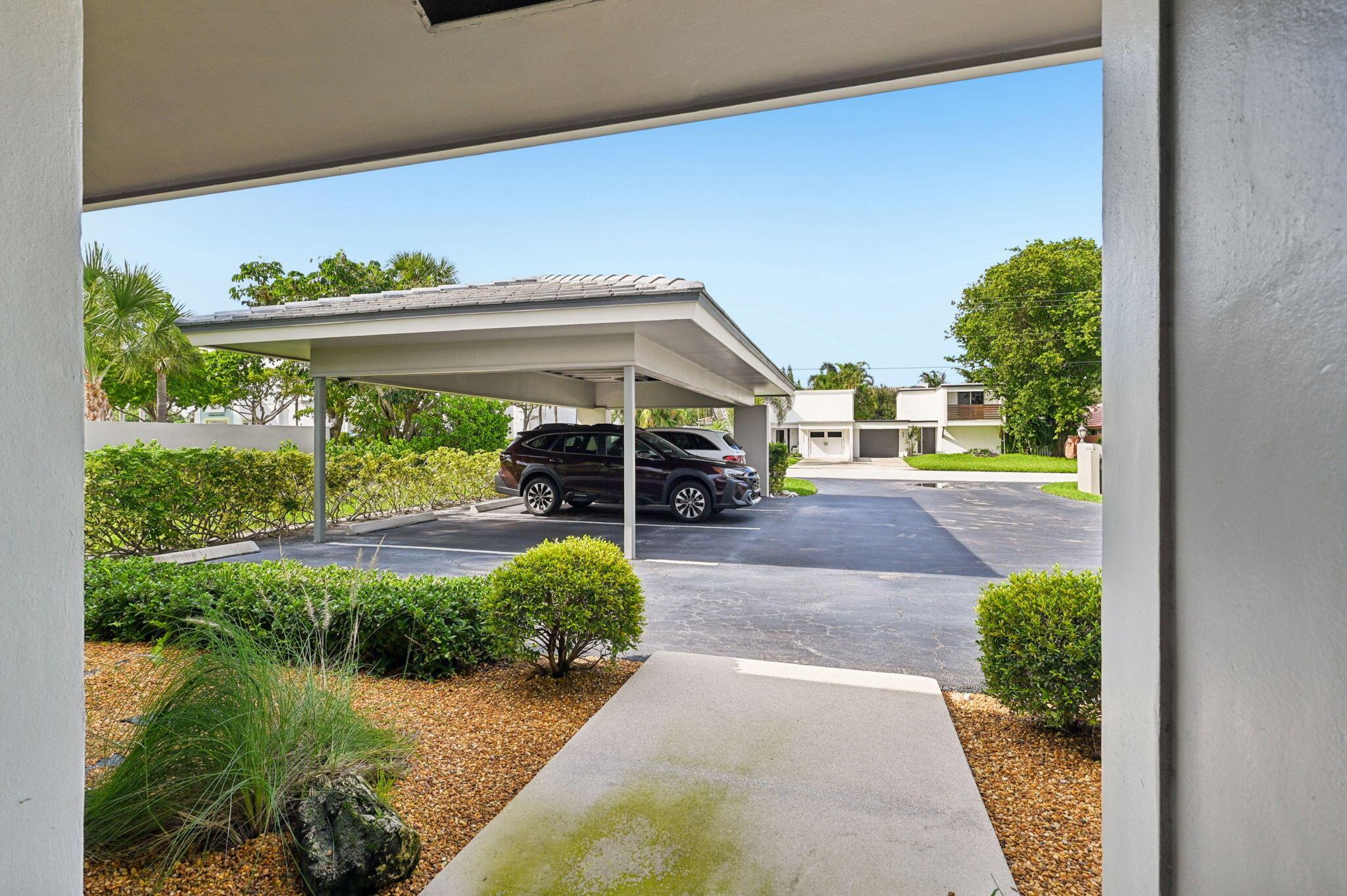 660 Forsyth Street 7