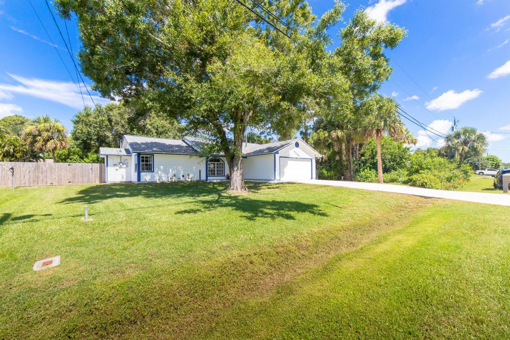 Photo of 5205 Birch Drive, Fort Pierce, FL 34982 (MLS # R11000150)