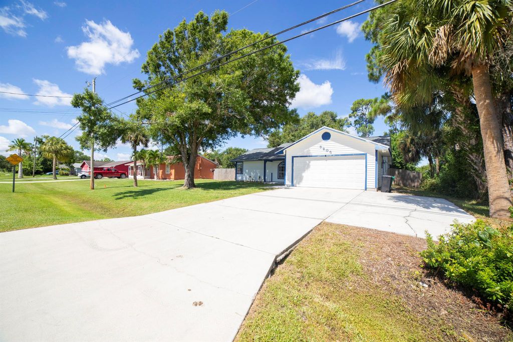 Photo of 5205 Birch Drive, Fort Pierce, FL 34982 (MLS # R11000150)