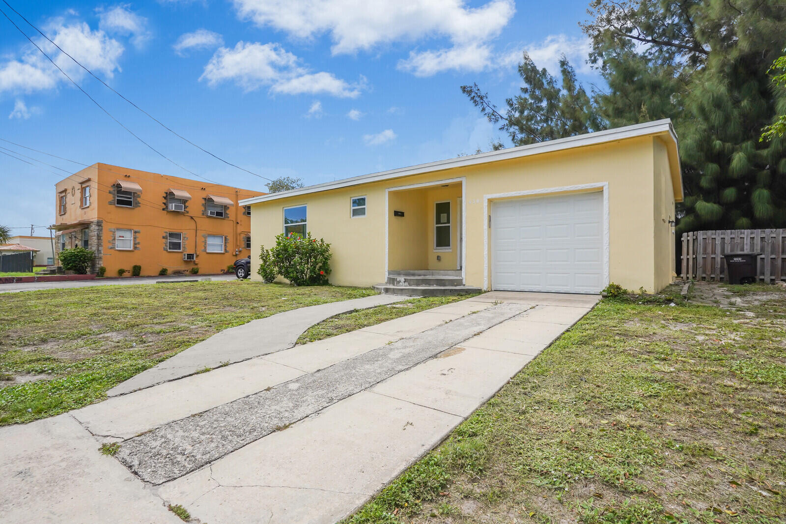 View photos, virtual tours, details... 4301 Pinewood Avenue