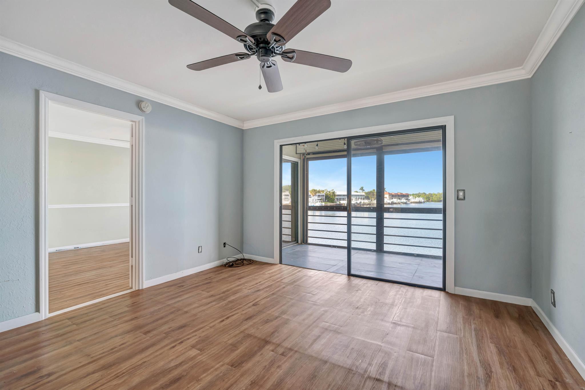 NORTHLAKE CONDO - Residential