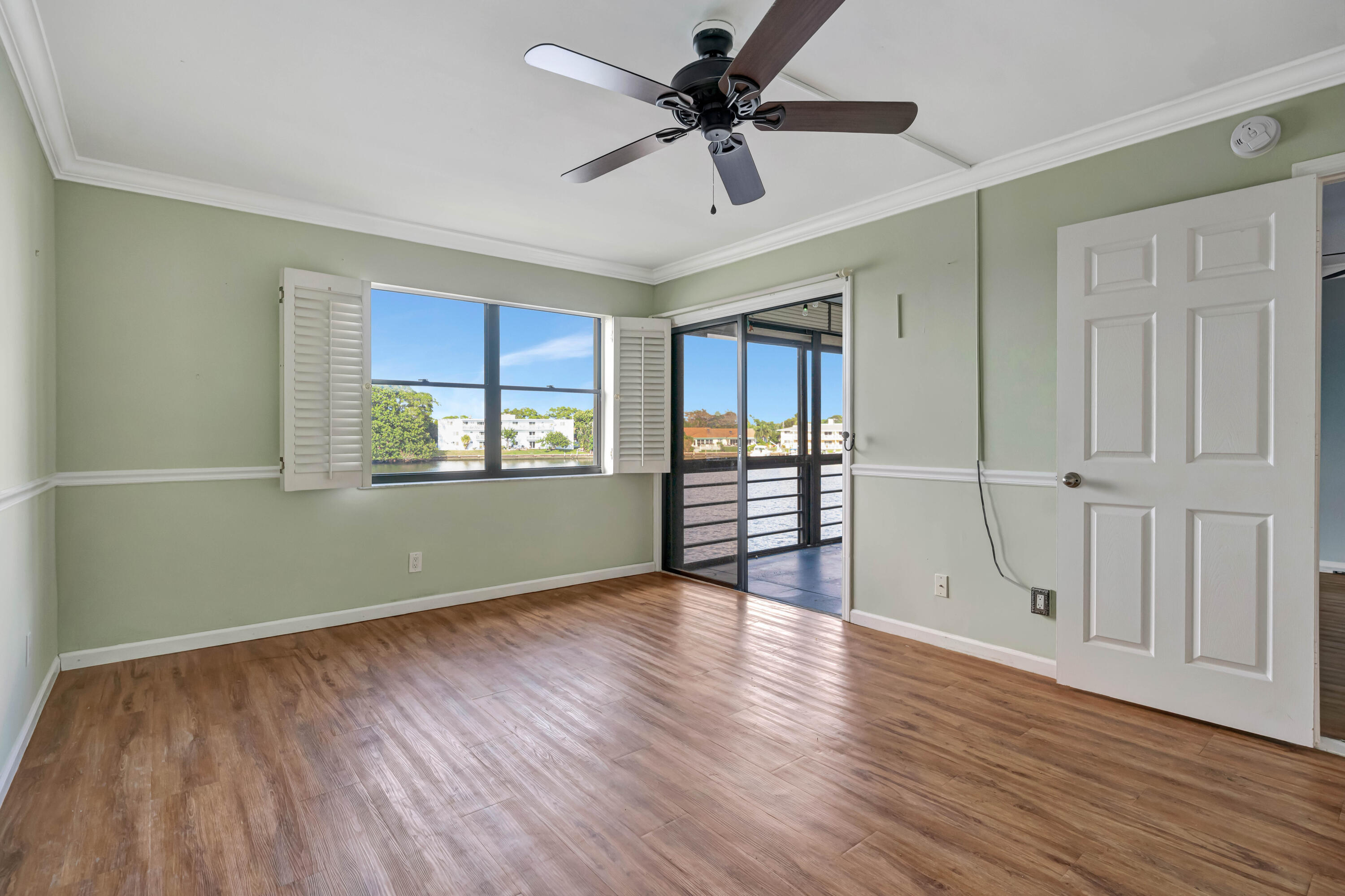 NORTHLAKE CONDO - Residential