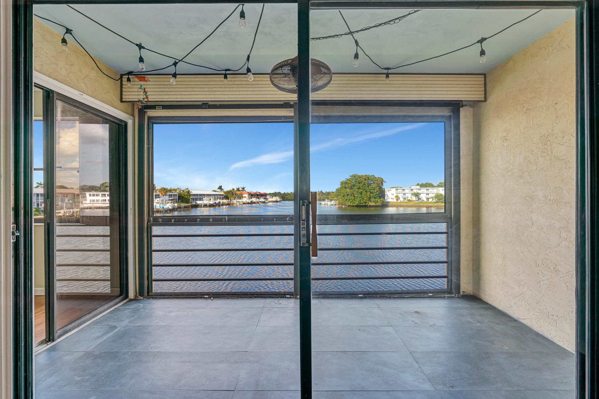 NORTHLAKE CONDO - Residential