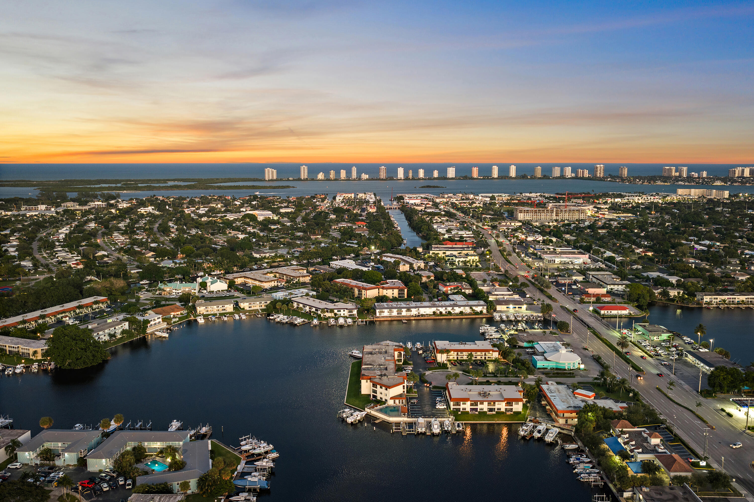 NORTHLAKE CONDO - Residential