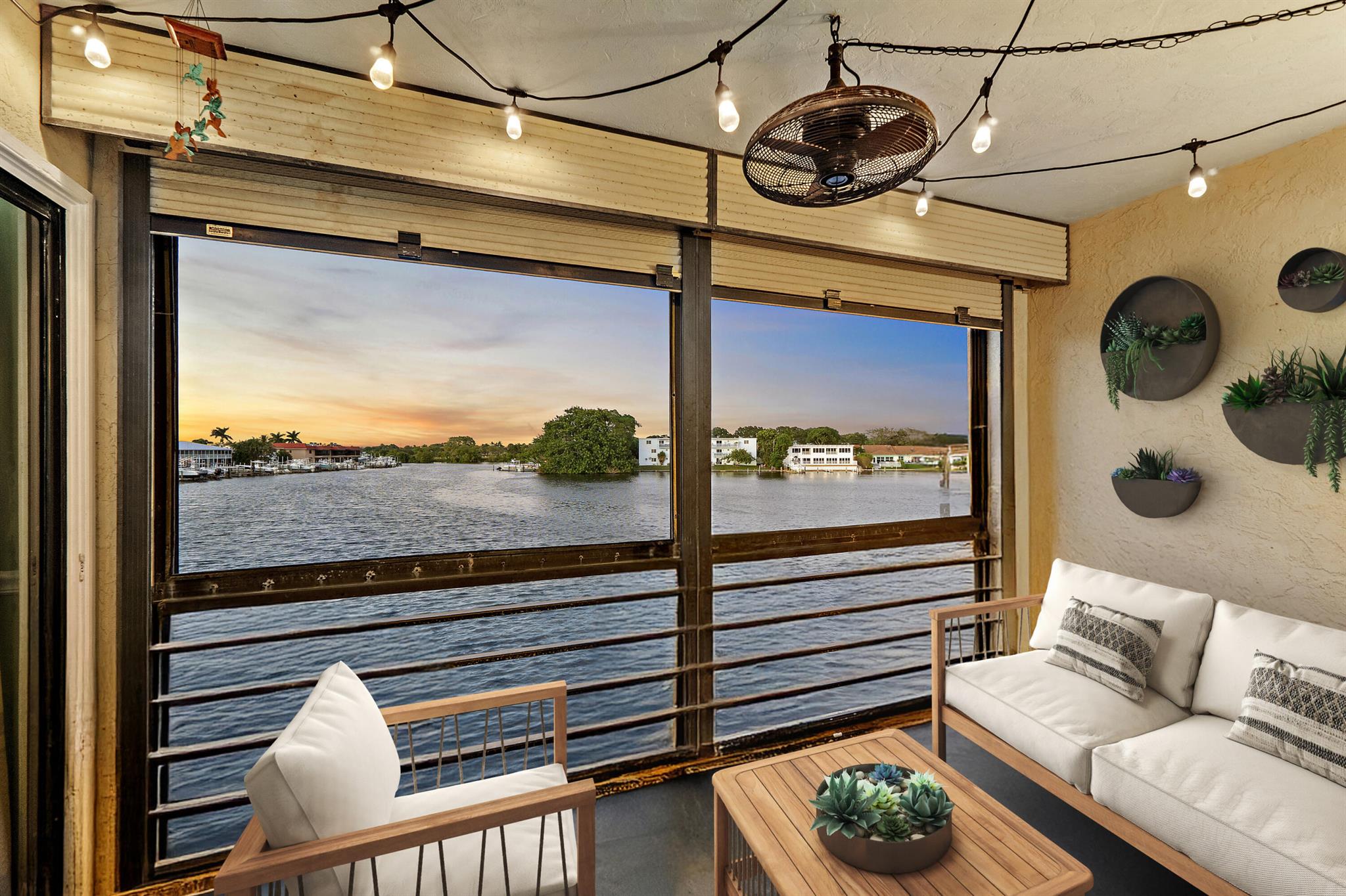 NORTHLAKE CONDO - Residential