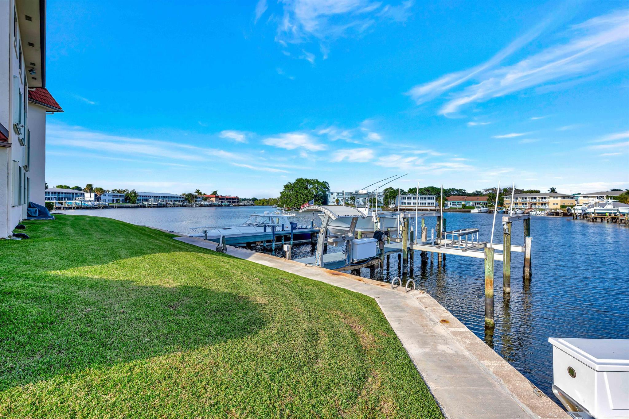 NORTHLAKE CONDO - Residential