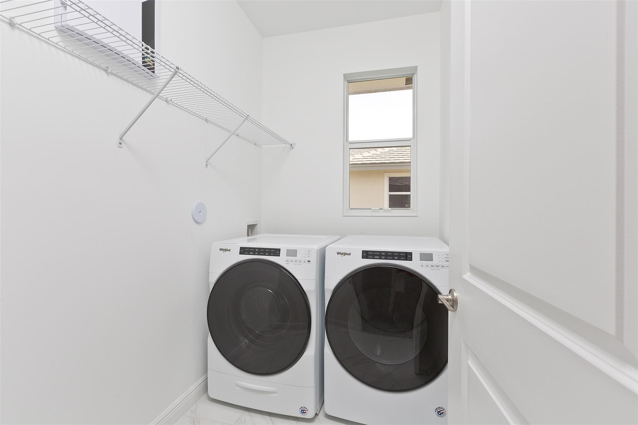 IN THE PINES - Residential Lease