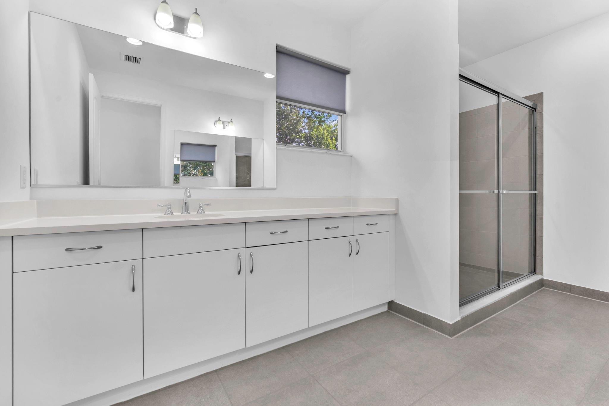 IN THE PINES - Residential Lease