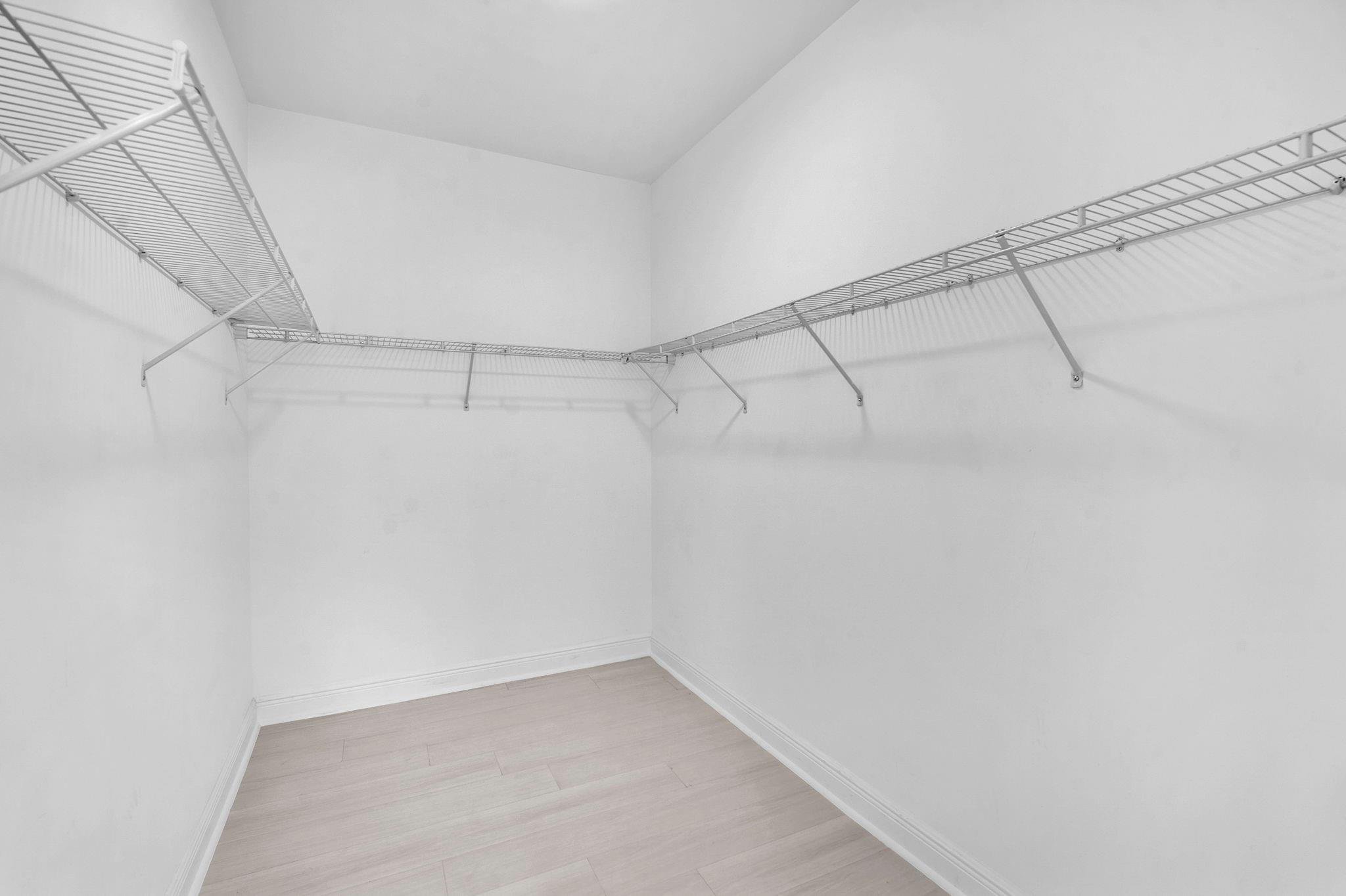 IN THE PINES - Residential Lease