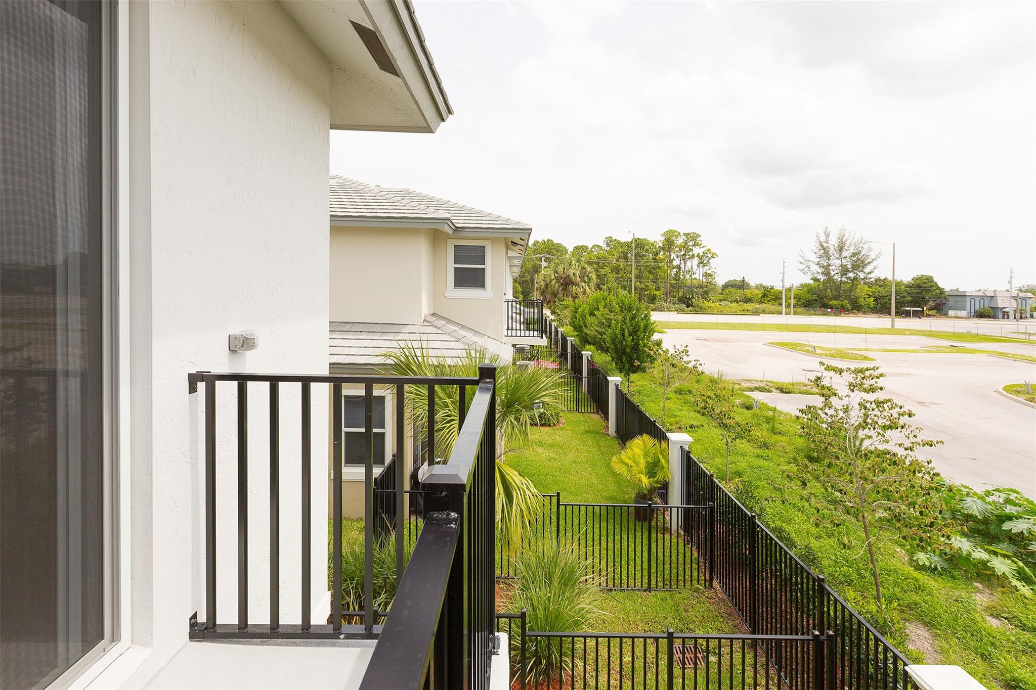 IN THE PINES - Residential Lease