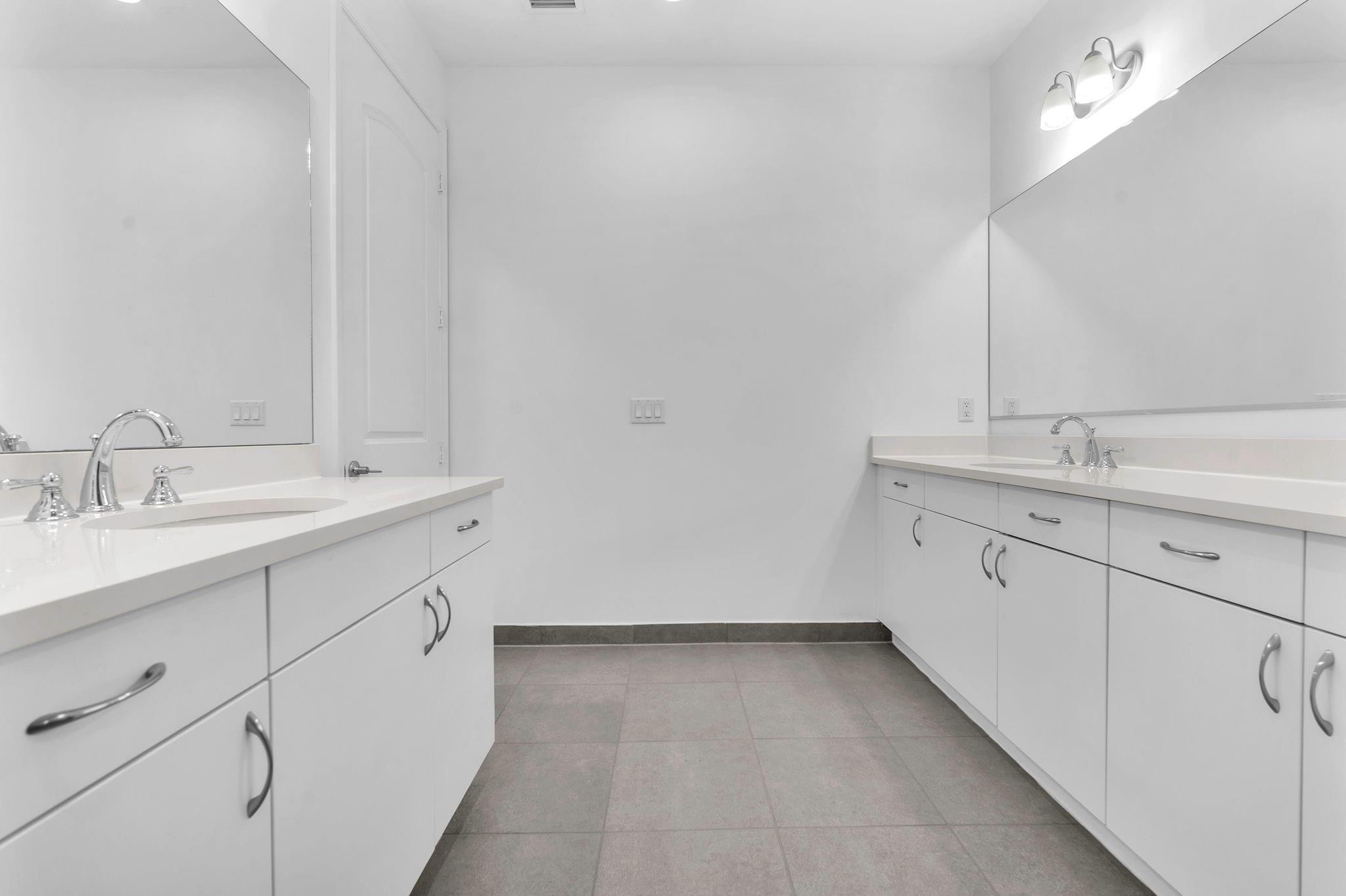 IN THE PINES - Residential Lease