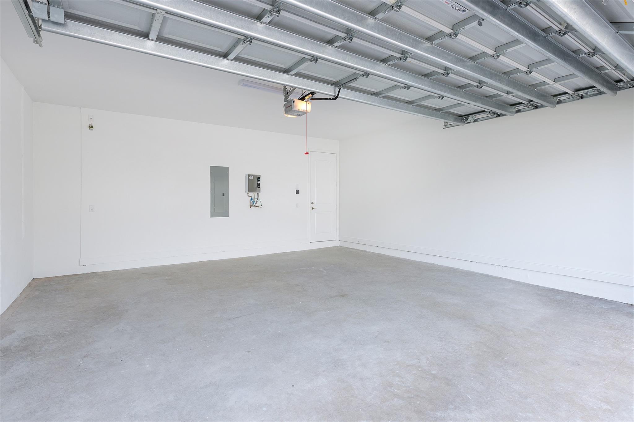 IN THE PINES - Residential Lease