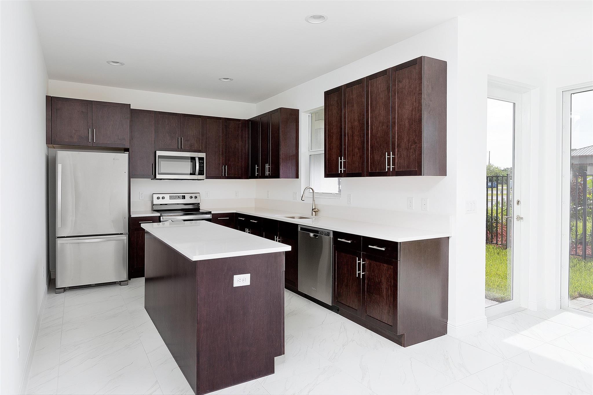 IN THE PINES - Residential Lease