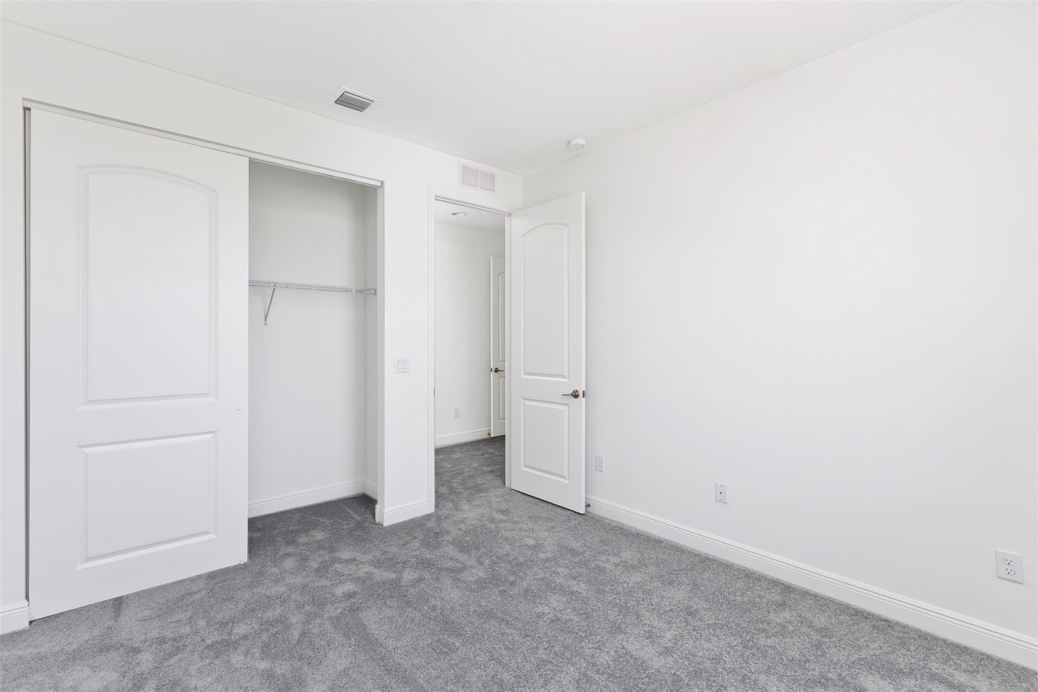 IN THE PINES - Residential Lease