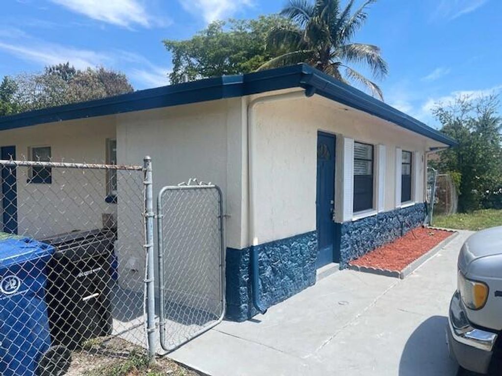 Photo of 1451 NW 20th Court #A-b, Fort Lauderdale, FL 33311 (MLS # B26007003)