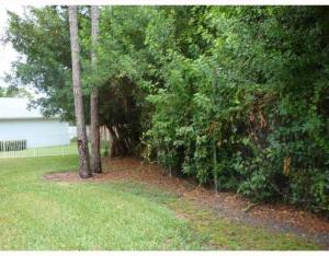 PALM CLUB - Residential Lease