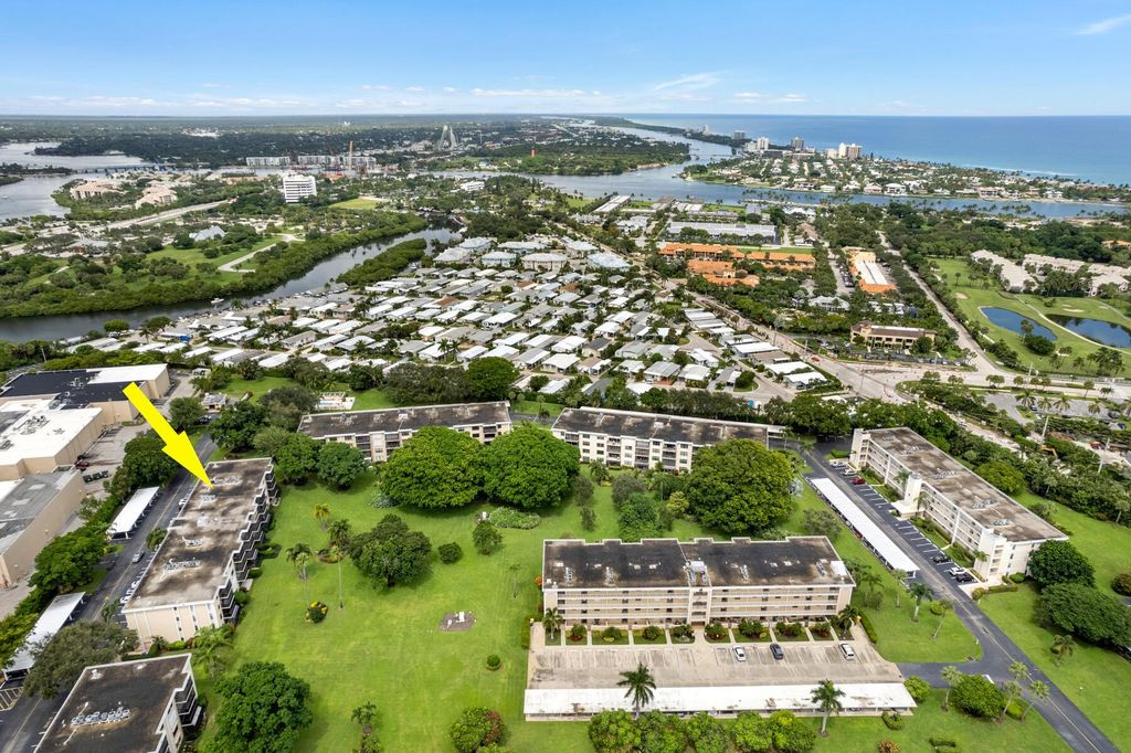 Photo of 300 N Highway A1a #201n, Jupiter, FL 33477 (MLS # R10924489)