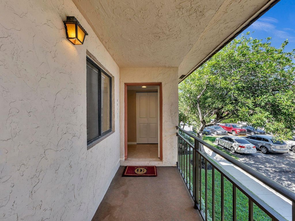 Photo of 359 Lakeview Drive #201, Weston, FL 33326 (MLS # B26004078)