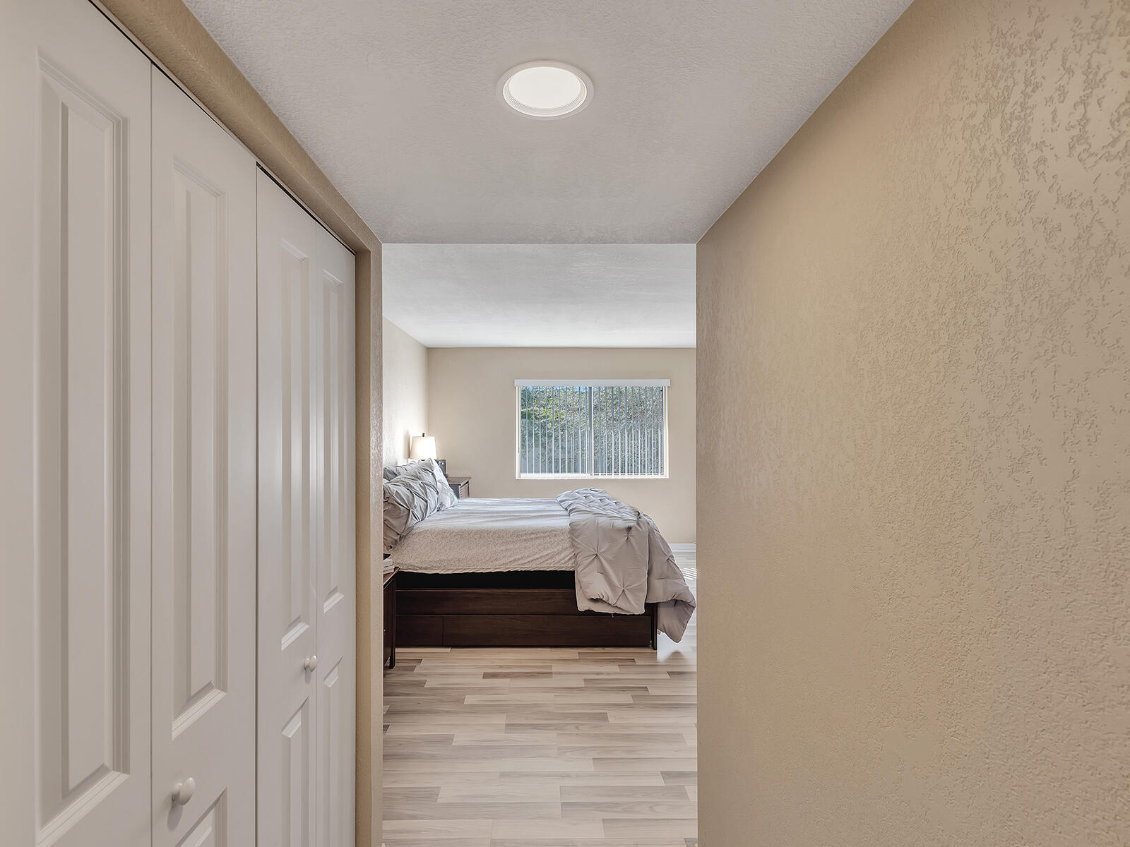 RACQUET CLUB APTS AT BONAVENTURE - Residential