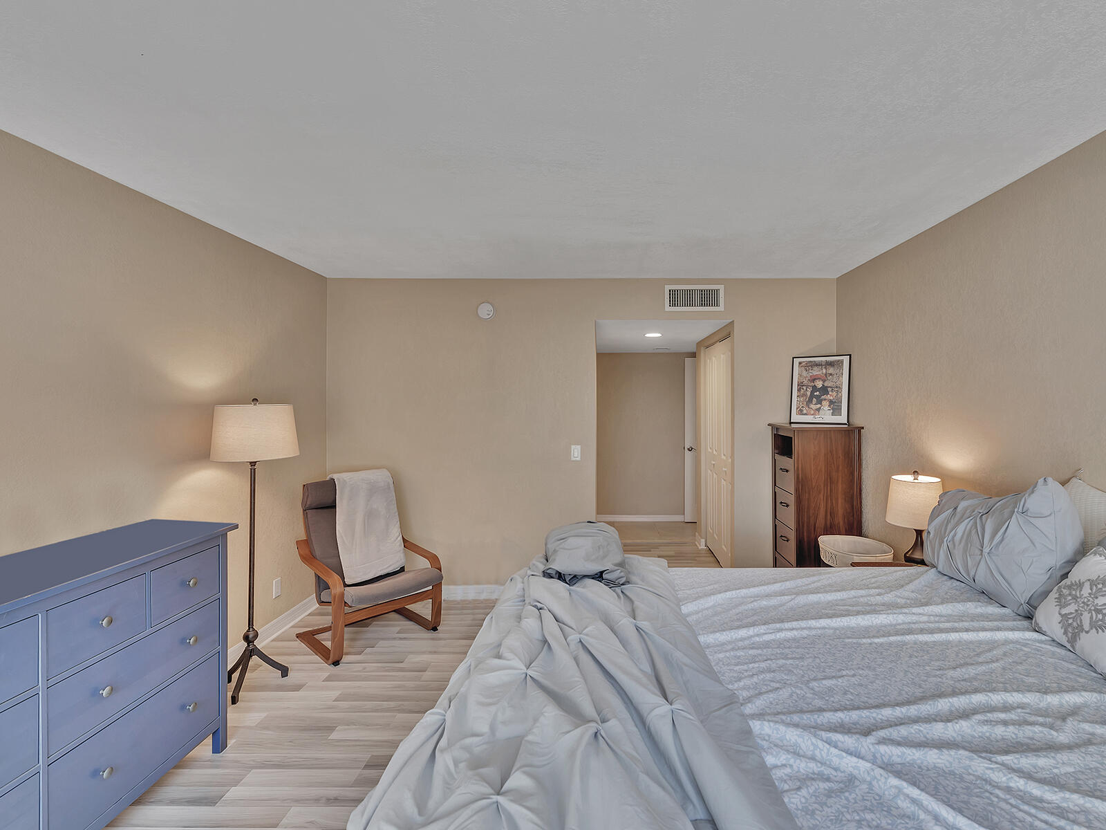 RACQUET CLUB APTS AT BONAVENTURE - Residential