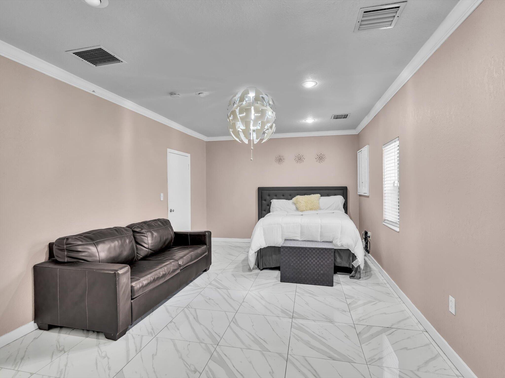 SKY LAKE VILLAS FIRST ADDN TO - Residential