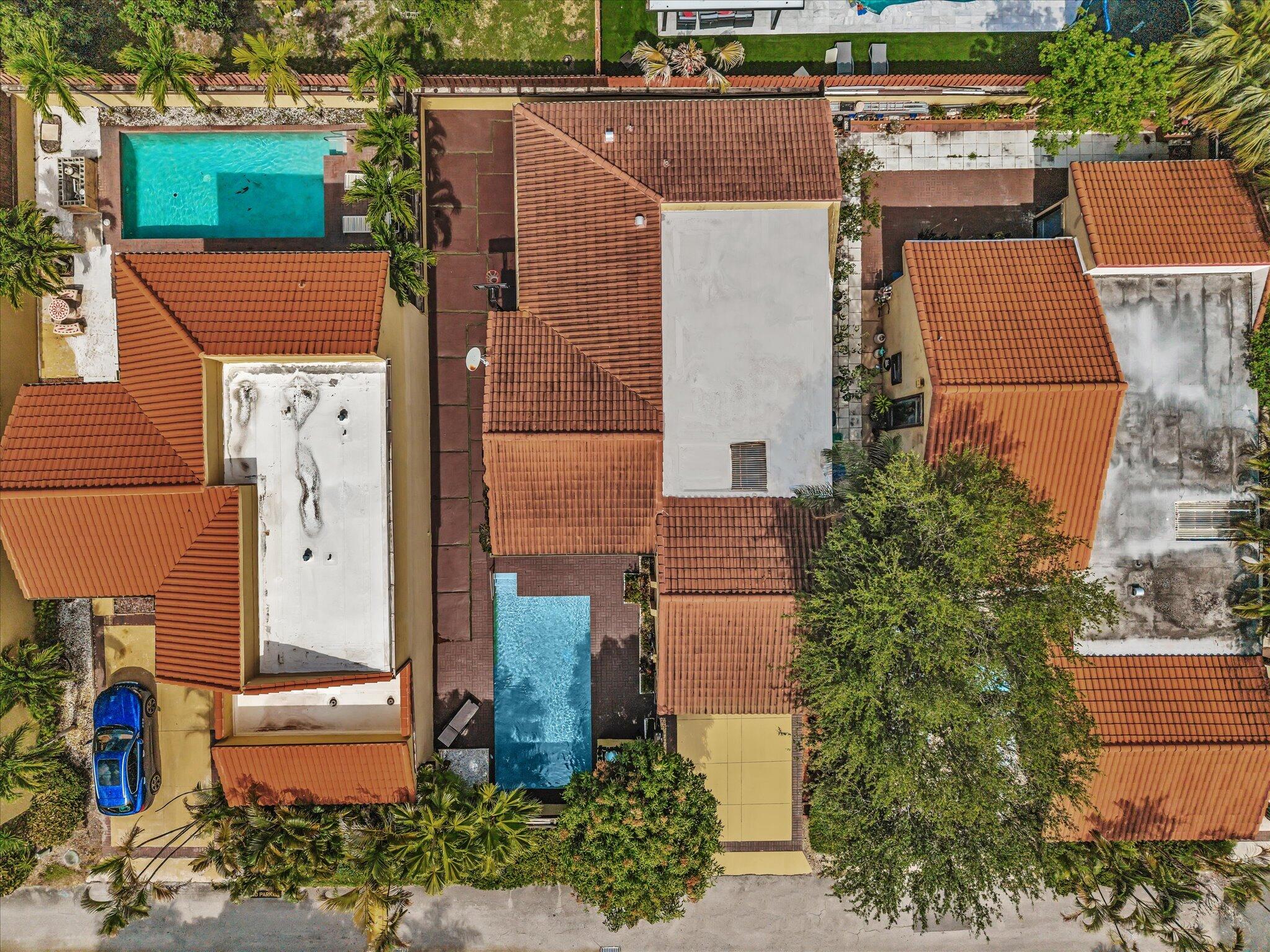 SKY LAKE VILLAS FIRST ADDN TO - Residential