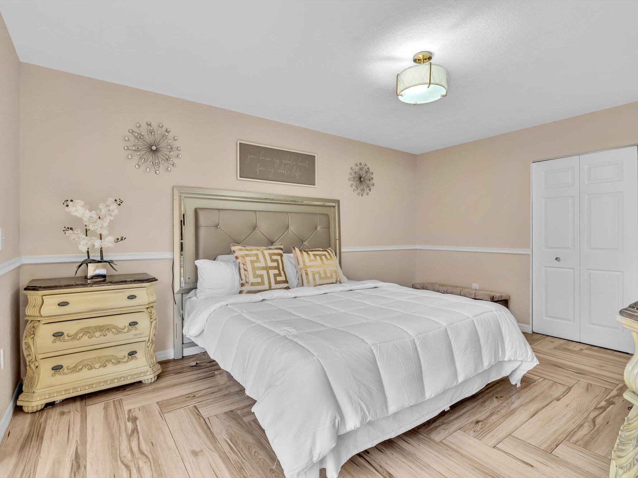 SKY LAKE VILLAS FIRST ADDN TO - Residential